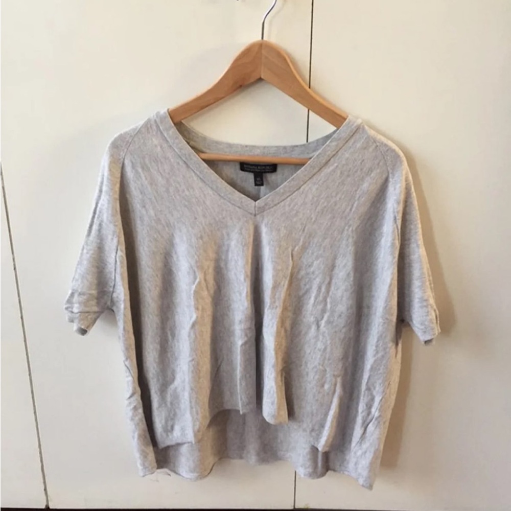 Banana Republic Light Gray V-Neck Tee